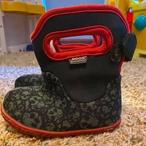 Toddler bogs!